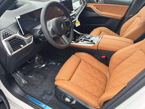 New 2026 BMW X5 xDrive40i w/ M Sport Package AWD/4WD image 10