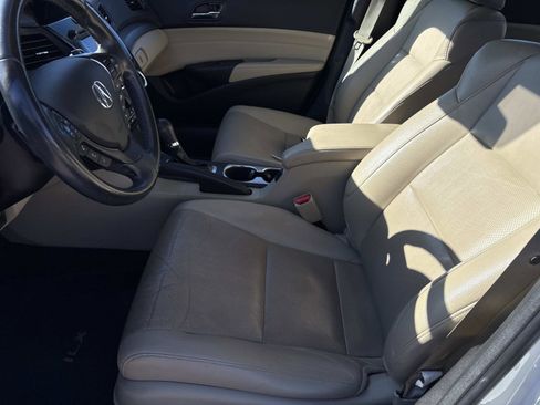 Used 2017 Acura ILX w/ Premium Package image 15