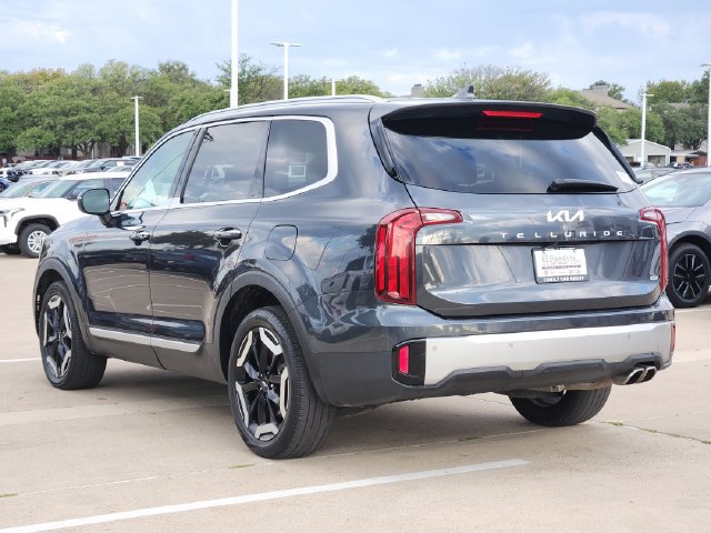 Used 2023 Kia Telluride S AWD/4WD image 3