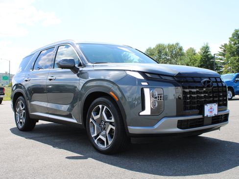 Used 2024 Hyundai Palisade SEL w/ Premium Package AWD/4WD image 4