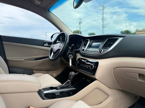 Used 2017 Hyundai Tucson SE FWD image 35