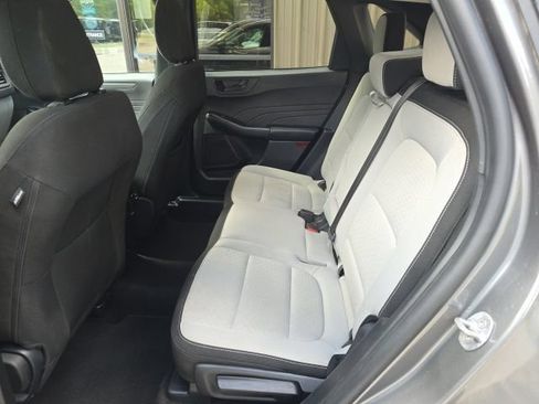 Used 2025 Ford Escape Active AWD/4WD image 12