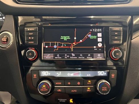 Used 2022 Nissan Rogue Sport SL image 22