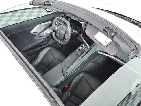 Used 2024 Chevrolet Corvette Stingray Preferred Cpe w/ Z51 Performance Package RWD image 32