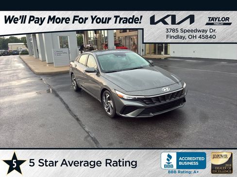 Used 2025 Hyundai Elantra SEL FWD image 1