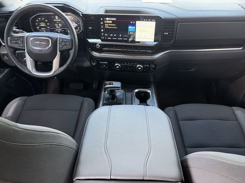 Used 2024 GMC Sierra 1500 Elevation w/ Preferred Package AWD/4WD image 14