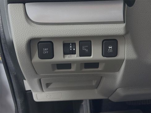 Used 2018 Subaru Forester 2.5i Premium AWD/4WD image 17