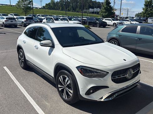Certified 2025 Mercedes-Benz GLA 250 image 1