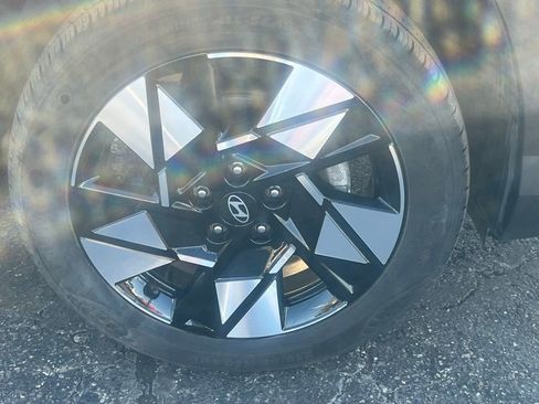 Used 2024 Hyundai Kona SEL image 12