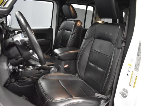Used 2020 Jeep Wrangler Unlimited Sahara AWD/4WD image 5