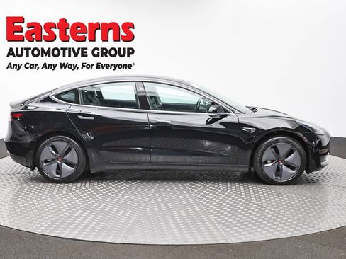Used 2018 Tesla Model 3 RWD image 3