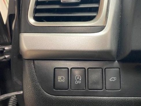 Used 2019 Toyota Highlander Limited image 33