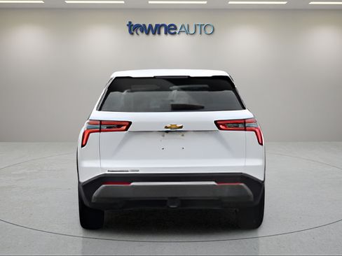 Used 2026 Chevrolet Equinox LT AWD/4WD image 6