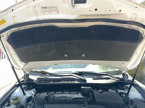 Used 2011 Toyota Camry XLE w/ SE/XLE Extra-Value Pkg FWD image 30