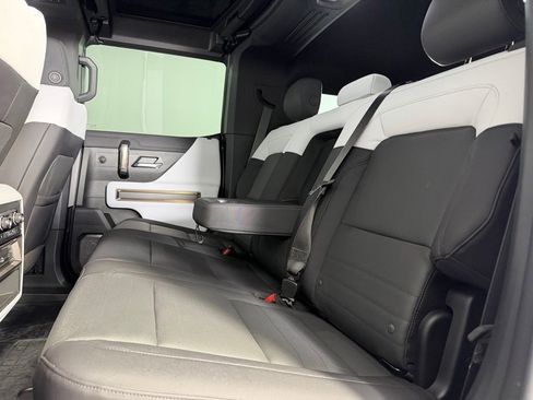 Used 2025 GMC Hummer EV 2X AWD/4WD image 27