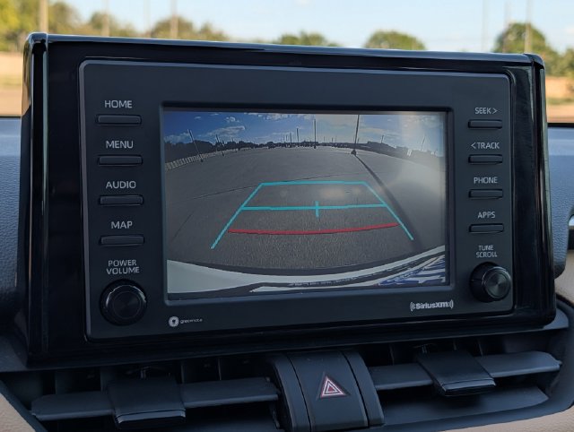 Used 2021 Toyota RAV4 XLE FWD image 15