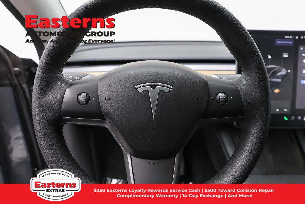 Used 2022 Tesla Model Y Long Range AWD/4WD image 11