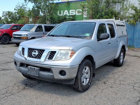 Used 2010 Nissan Frontier SE AWD/4WD image 3