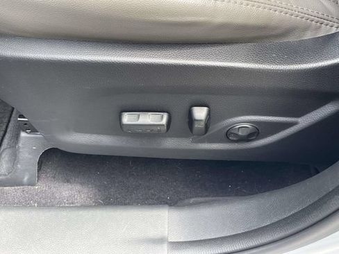 Used 2018 Hyundai Santa Fe Sport w/ 2.0T Ultimate Tech Package 05 AWD/4WD image 16