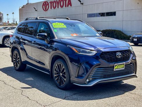 Used 2023 Toyota Highlander XSE FWD image 3