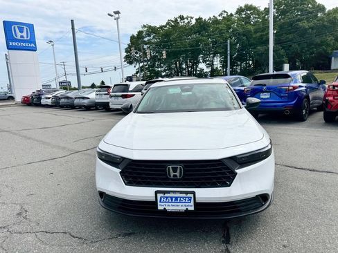 New 2025 Honda Accord SE image 2