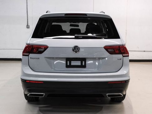 Used 2018 Volkswagen Tiguan S image 9