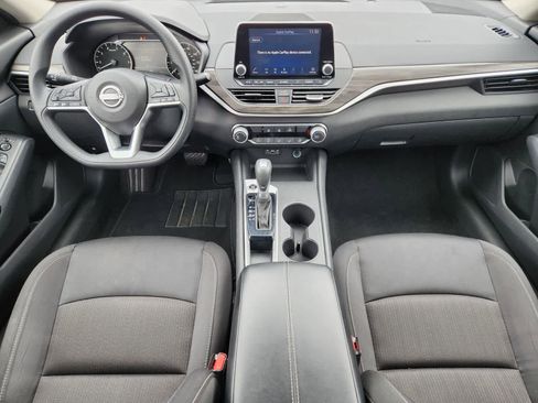 Used 2025 Nissan Altima 2.5 SV FWD image 23