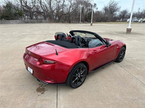 Used 2016 MAZDA MX-5 Miata Club image 22