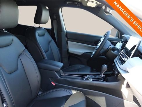 New 2026 Jeep Compass Limited image 17