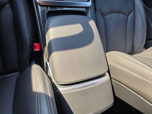 Certified 2025 Audi Q8 Prestige AWD/4WD image 22