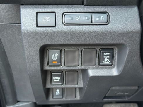 Used 2022 Nissan Frontier Pro-X RWD image 16
