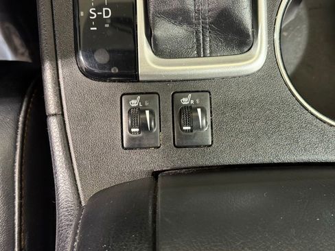 Used 2016 Toyota Highlander XLE AWD/4WD image 32
