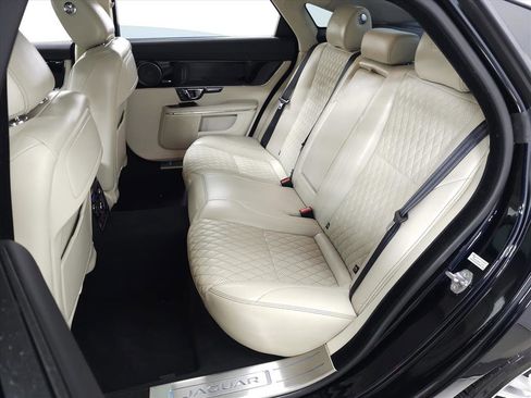 Used 2016 Jaguar XJ L Portfolio image 32