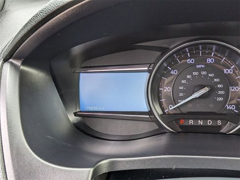 Used 2019 Ford Explorer Limited image 35