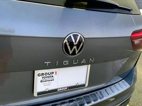 Used 2024 Volkswagen Tiguan SE FWD image 10