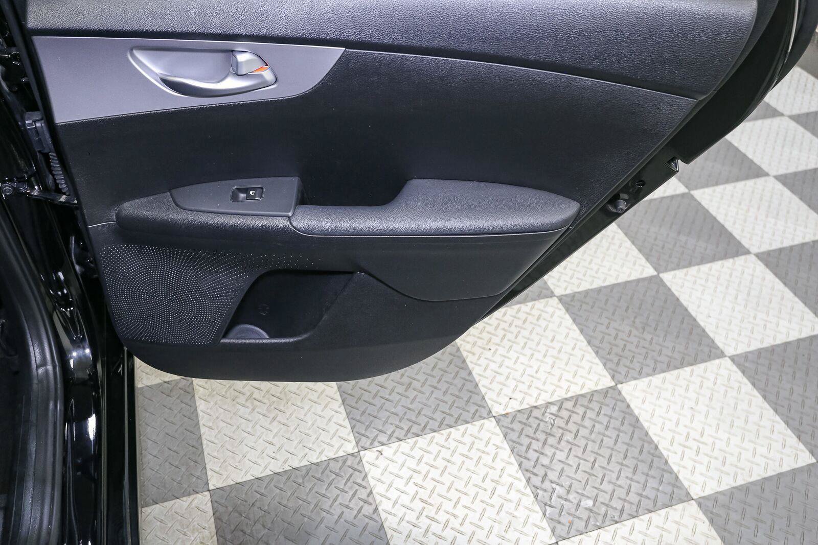 Used 2023 Kia Forte LXS FWD image 21