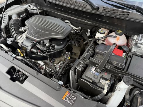 Used 2025 Cadillac XT6 Premium Luxury image 36