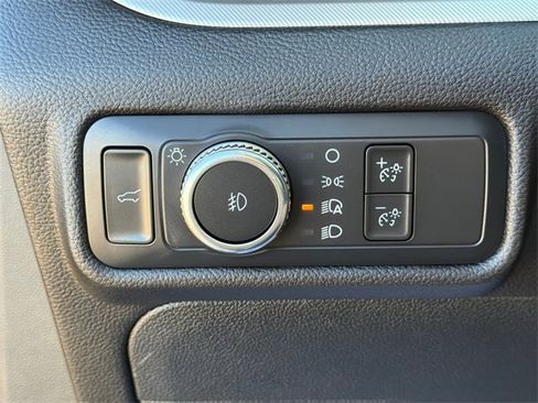 Used 2022 Ford Explorer XLT w/ Equipment Group 202A image 24