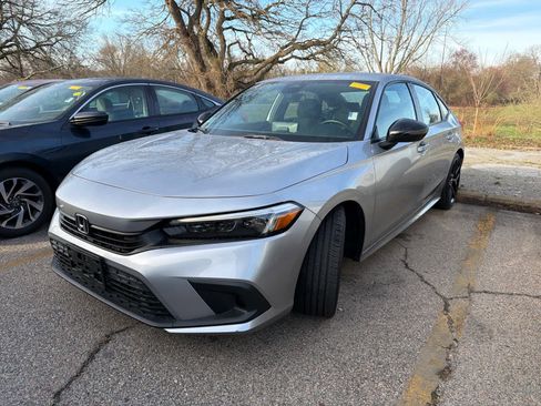 Used 2024 Honda Civic Sport image 7
