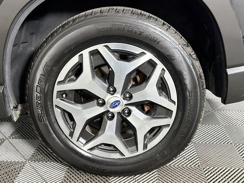 Used 2023 Subaru Forester Premium AWD/4WD image 43