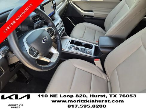 Used 2023 Ford Explorer XLT w/ Equipment Group 202A AWD/4WD image 18