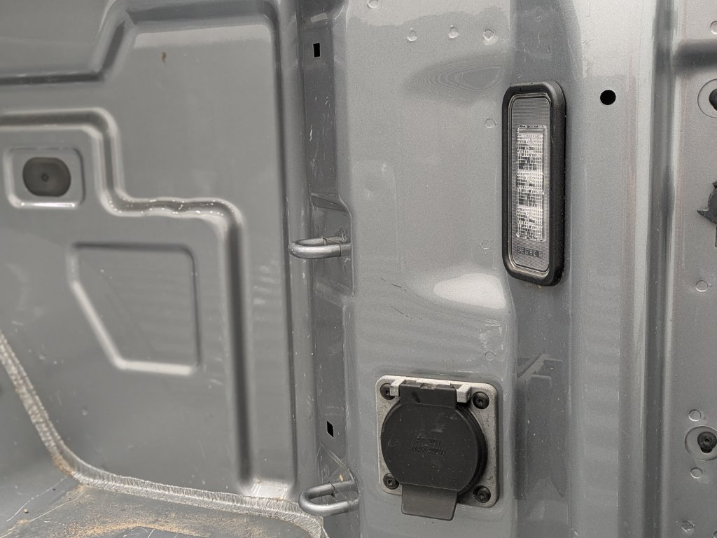 Used 2023 Chevrolet Silverado 1500 LT AWD/4WD image 19