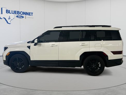 Used 2025 Hyundai Santa Fe Calligraphy FWD image 4