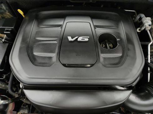 Used 2017 Jeep Grand Cherokee Altitude w/ Quick Order Package 23Z AWD/4WD image 32