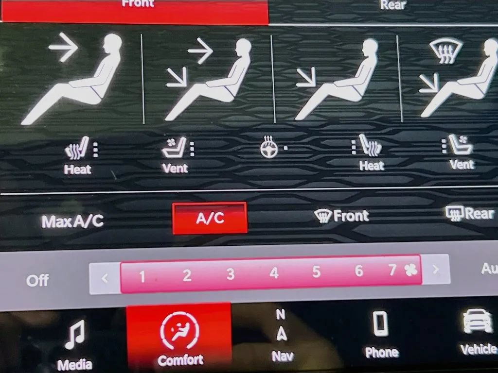 Used 2023 Dodge Durango GT AWD/4WD image 21