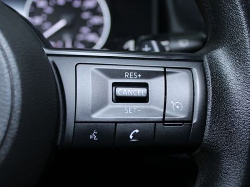 Used 2023 Nissan Rogue S image 18