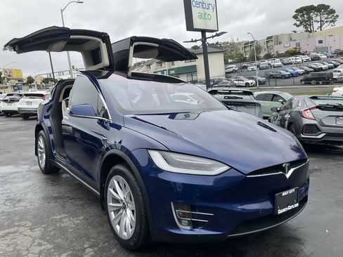 Used 2018 Tesla Model X 100D image 74