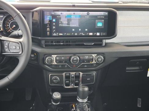 New 2026 Jeep Gladiator Sport image 19