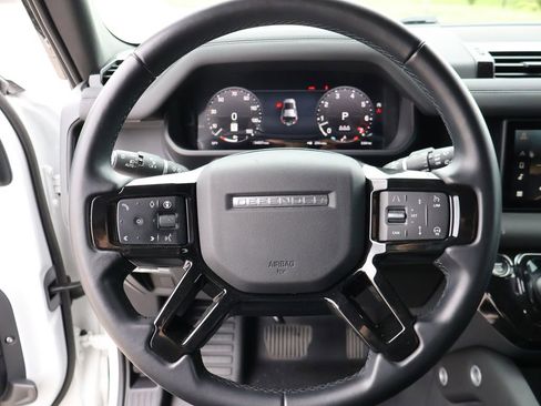 Used 2024 Land Rover Defender 110 X-Dynamic SE AWD/4WD image 29