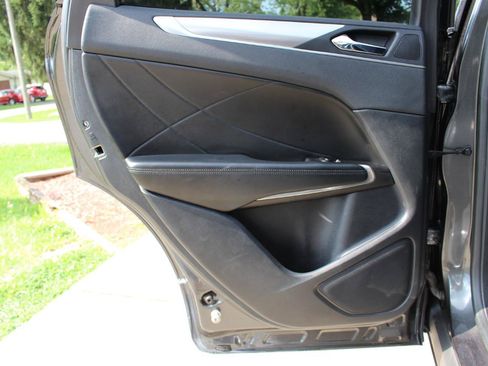 Used 2019 Lincoln MKC Premiere FWD image 28